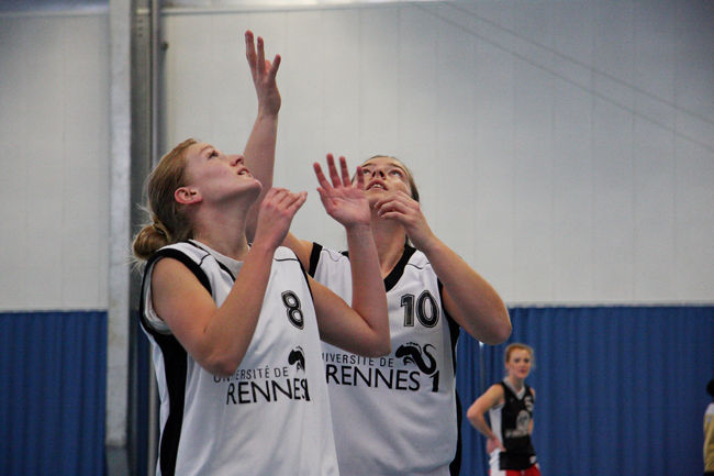 Feuilleton : Sueur et joie / épisode 7 - Basket Ball par Caroline Ablain Photographe à Rennes