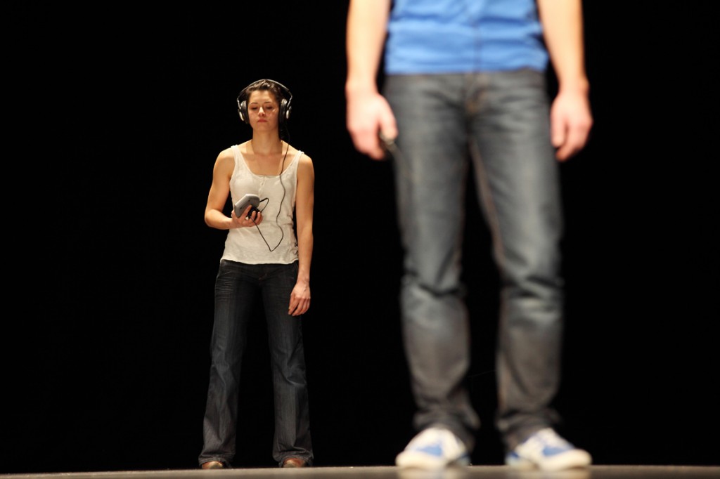 Jérôme Bel / The show must go on, photographies du spectacle par Caroline Ablain Photographe à Rennes