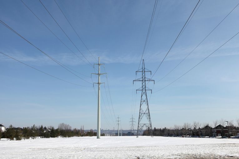 Lignes à haute tension, Québec, Canada par Caroline Ablain Photographe à Rennes