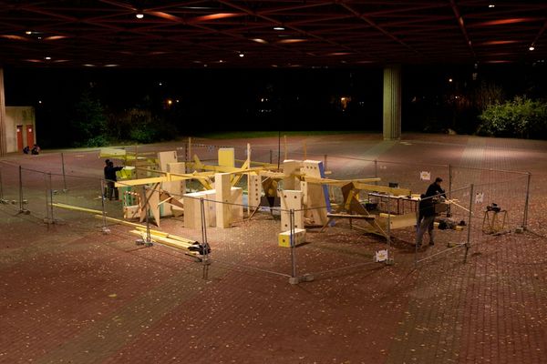 Le Village aérien / installation de Barreau & Charbonnet, en résidence au Triangle par Caroline Ablain Photographe à Rennes